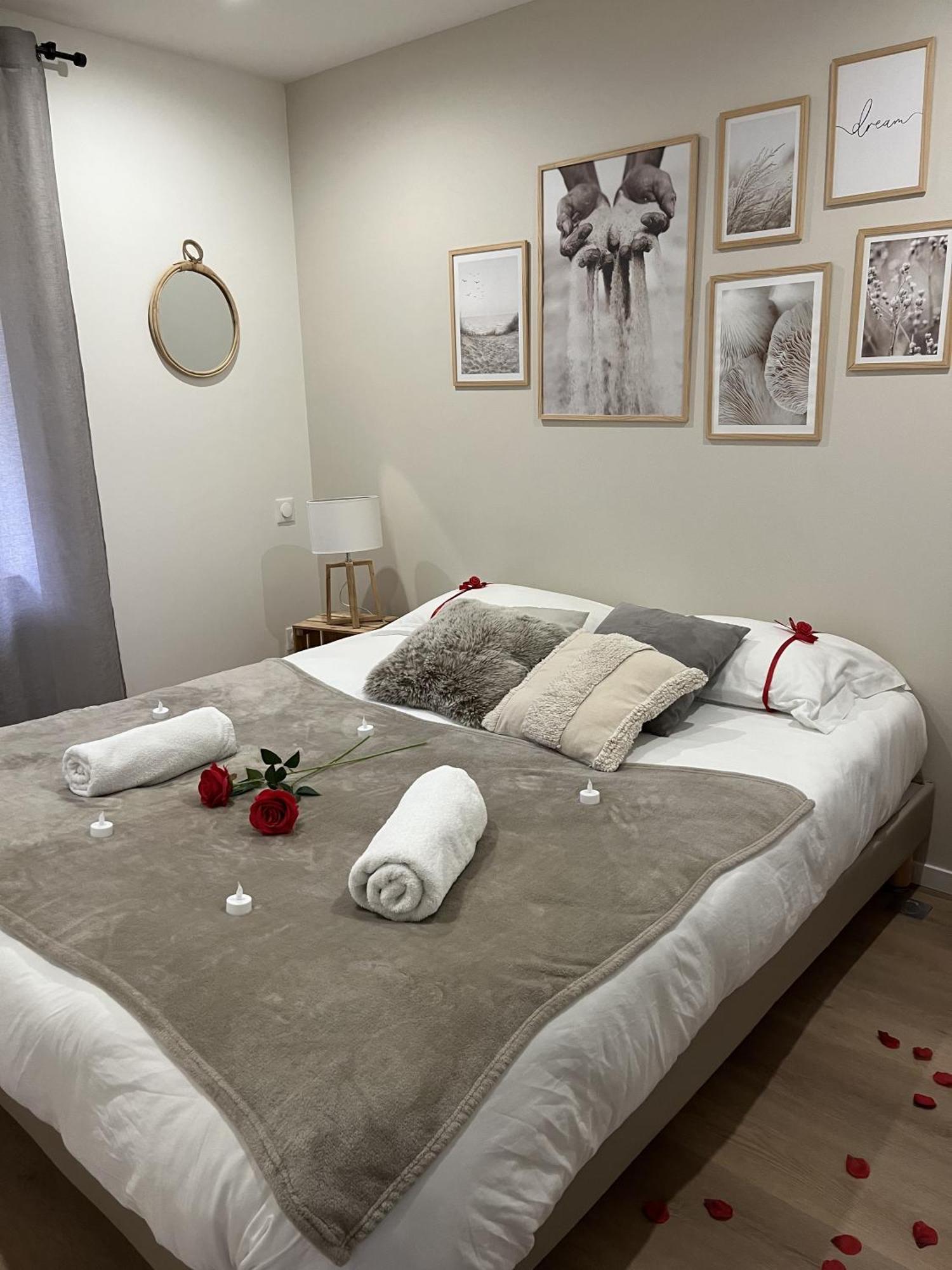 Sejour Detente - Appart'Hotel N 1 Avec Jaccuzi, Piscine Et Petit-Dejeuner Chouzelot Buitenkant foto